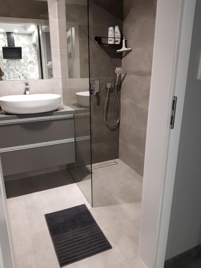 Apartament Batorego 7 Z Parkingiem Gdynia Esterno foto